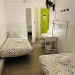 And Basic Universitat For Young Pensionat Barcelona