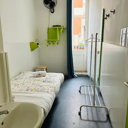 And Basic Universitat For Young Barcelona