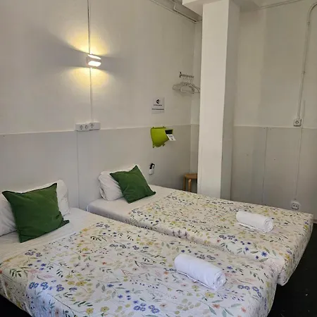 And Basic Universitat For Young Barcelone