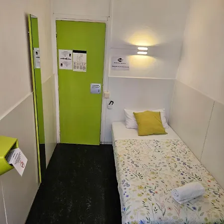 And Basic Universitat For Young * Barcelone