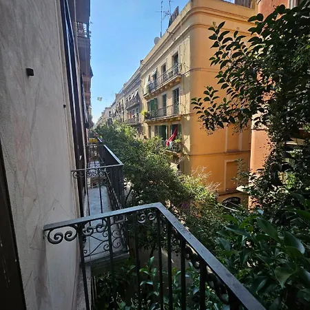 Maison d'hôtes And Basic Universitat For Young