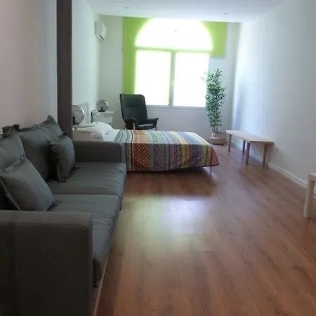 Konukevi And Basic Universitat For Young Barselona